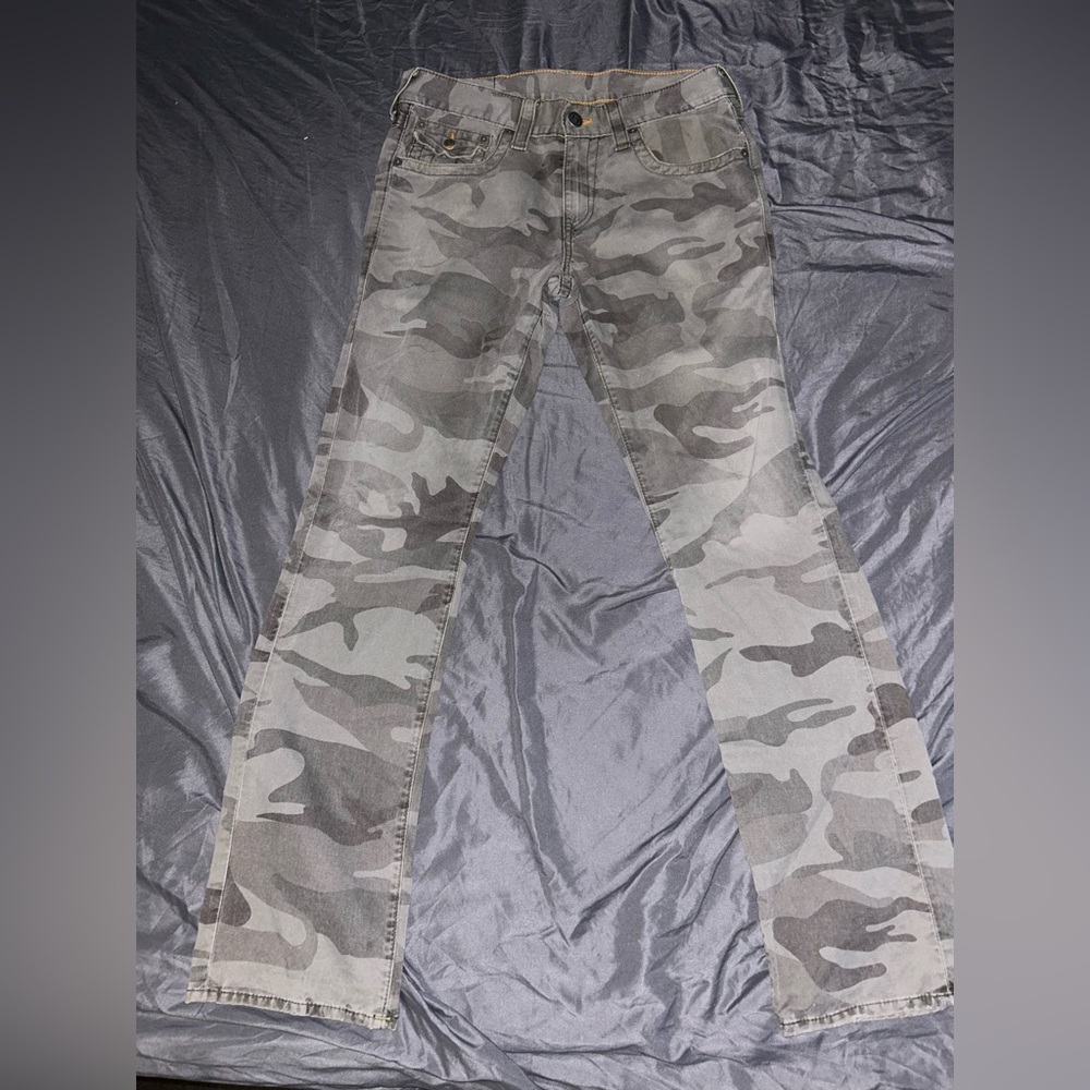 TRUE RELIGION JEANS